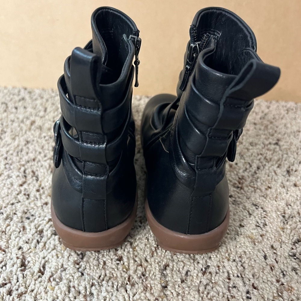 Romika Loire Leather Bootie NWOT - Picture 5 of 9